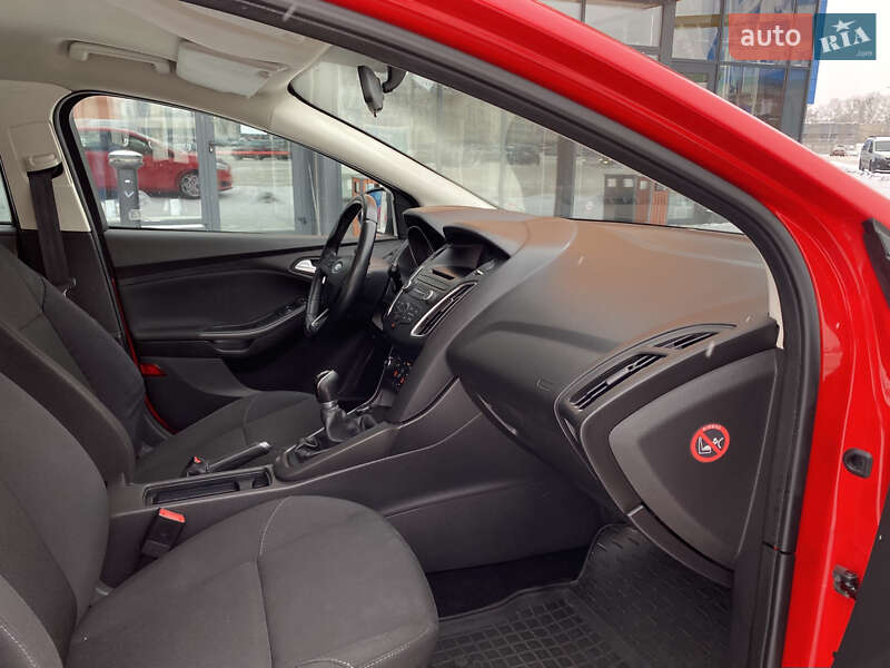 Хетчбек Ford Focus 2015 в Києві фото 19 Хетчбек Ford Focus 2015 в Києві