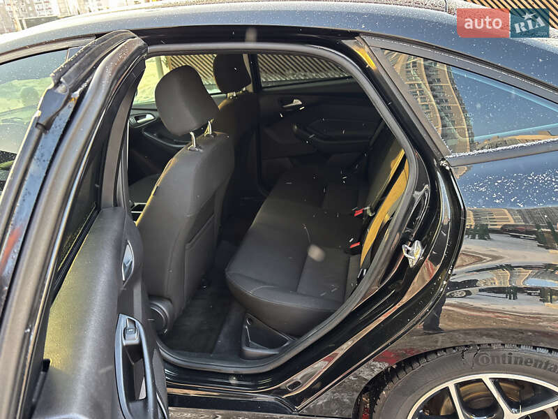 Седан Ford Focus 2015 в Киеве