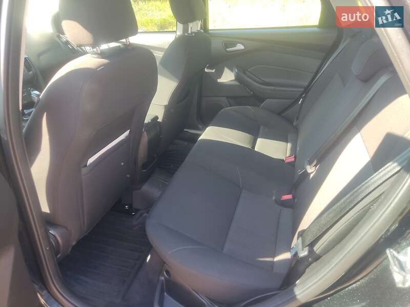 Седан Ford Focus 2015 в Чернигове
