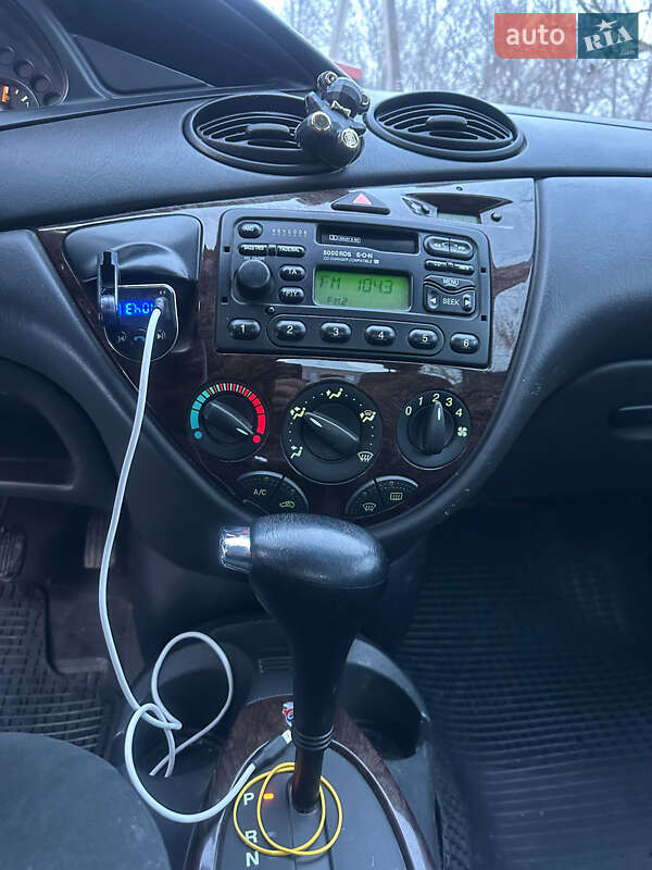 Седан Ford Focus 2000 в Черновцах