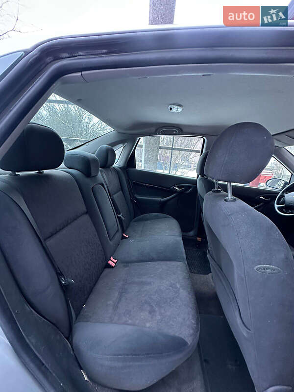 Седан Ford Focus 2000 в Черновцах