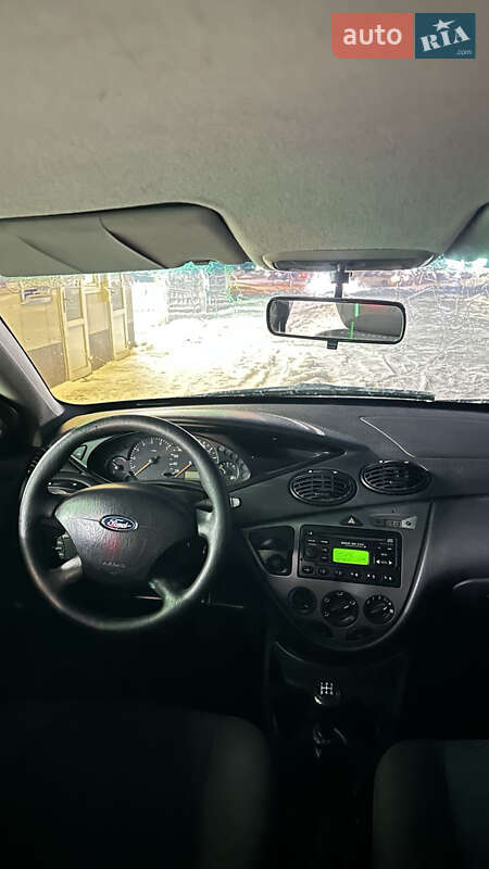 Хэтчбек Ford Focus 2004 в Киеве