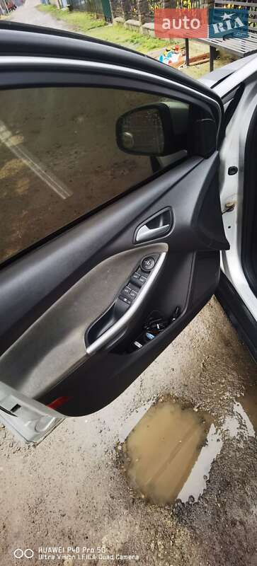 Універсал Ford Focus 2011 в Здолбуніві