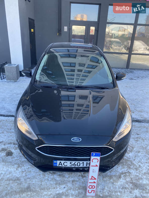 Седан Ford Focus 2015 в Чернігові