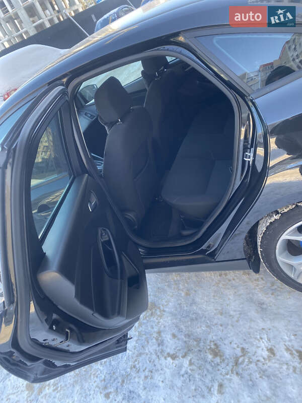 Седан Ford Focus 2015 в Чернігові