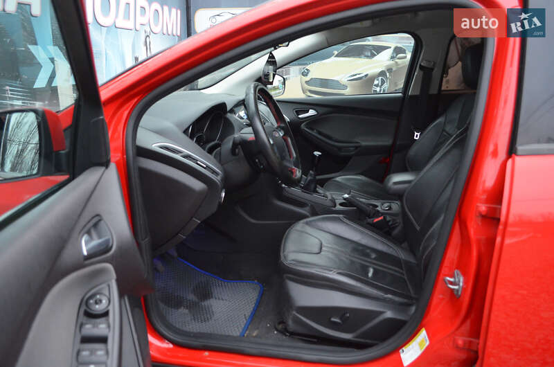 Хетчбек Ford Focus 2014 в Києві фото 25 Хетчбек Ford Focus 2014 в Києві
