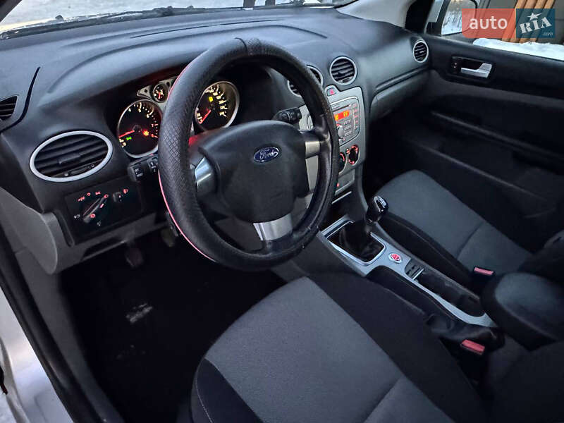 Хетчбек Ford Focus 2010 в Дрогобичі
