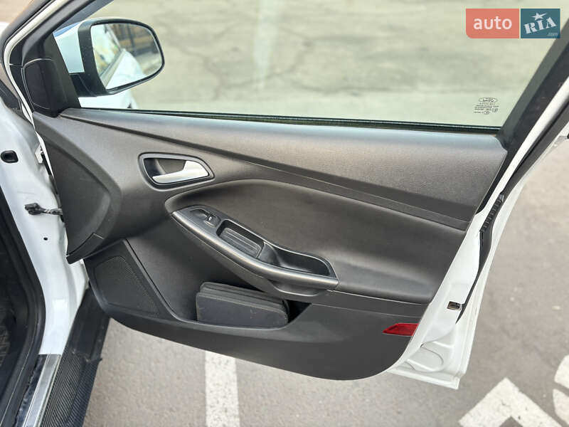 Седан Ford Focus 2016 в Николаеве