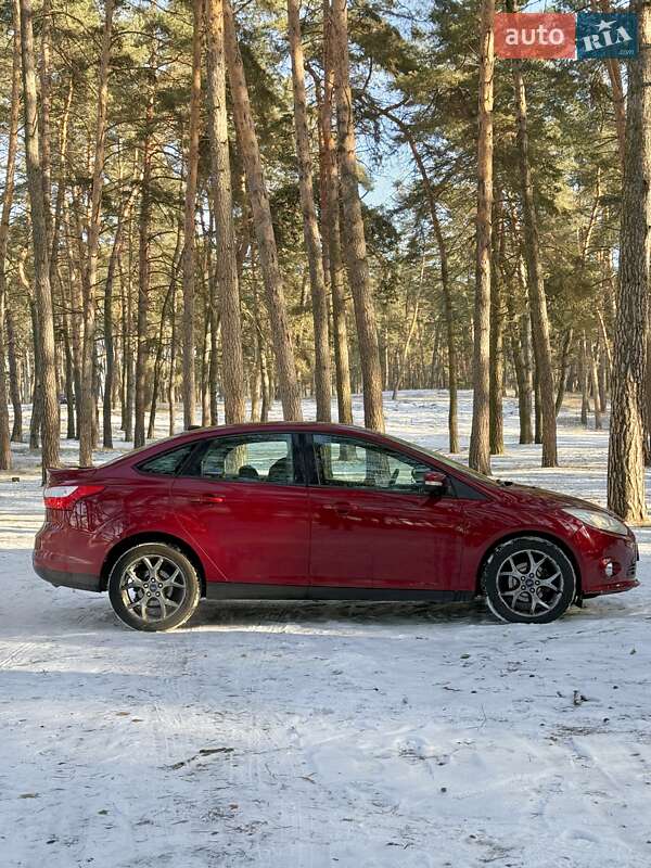 Седан Ford Focus 2014 в Сумах