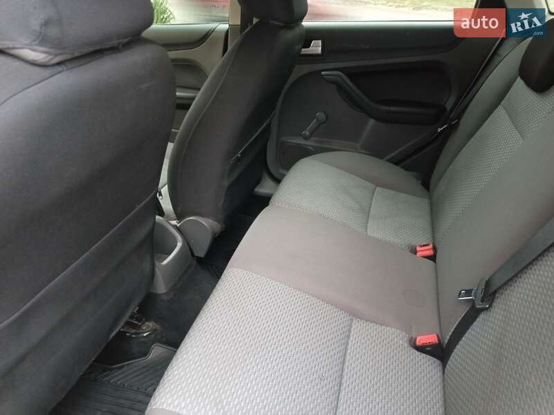 Хетчбек Ford Focus 2007 в Павлограді