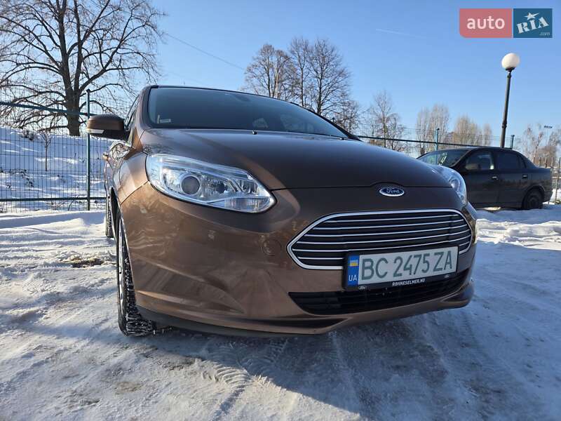 Хэтчбек Ford Focus 2013 в Ужгороде