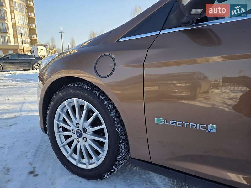 Хэтчбек Ford Focus 2013 в Ужгороде