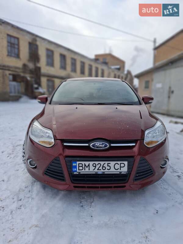 Седан Ford Focus 2013 в Ромнах