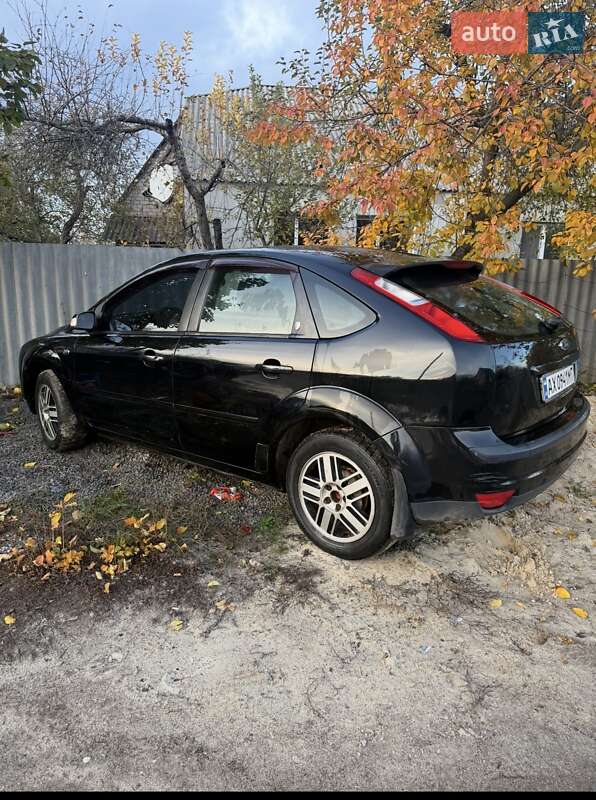 Хэтчбек Ford Focus 2006 в Валках