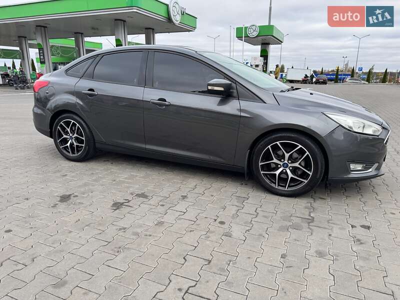 Седан Ford Focus 2017 в Киеве фото 6 Седан Ford Focus 2017 в Киеве
