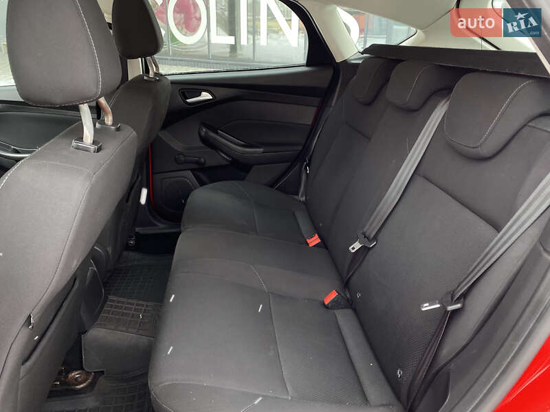 Хэтчбек Ford Focus 2015 в Киеве