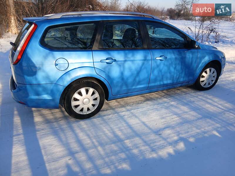Універсал Ford Focus 2010 в Черняхові