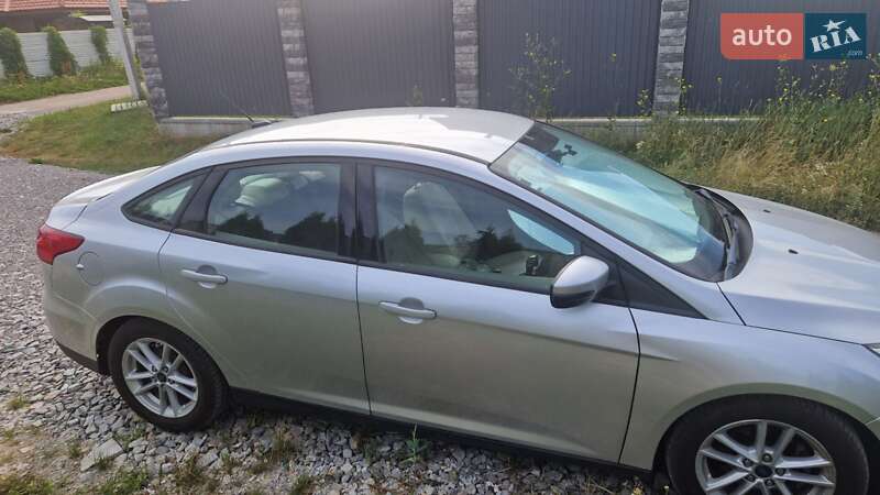 Седан Ford Focus 2016 в Киеве фото 3 Седан Ford Focus 2016 в Киеве