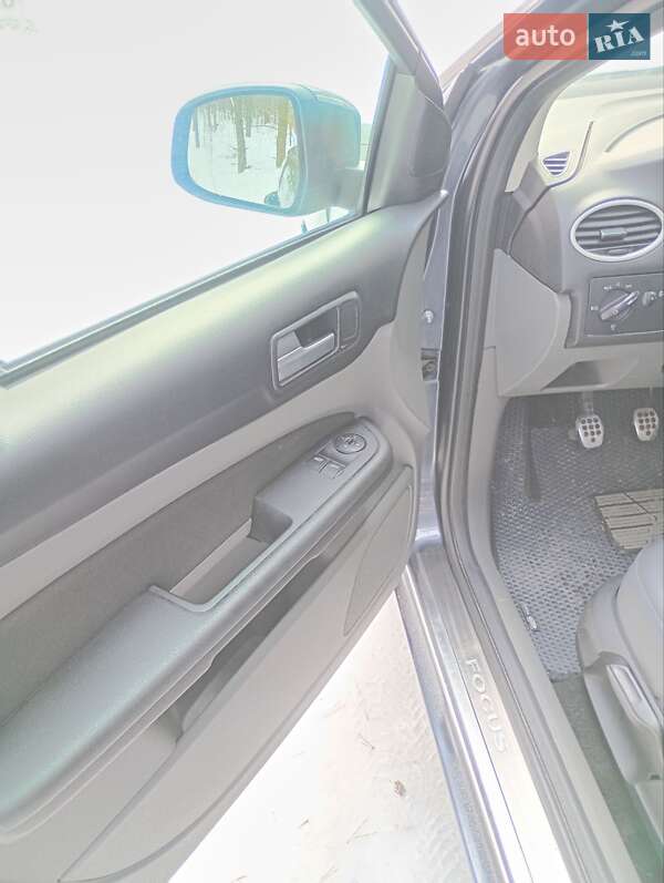 Универсал Ford Focus 2010 в Камне-Каширском
