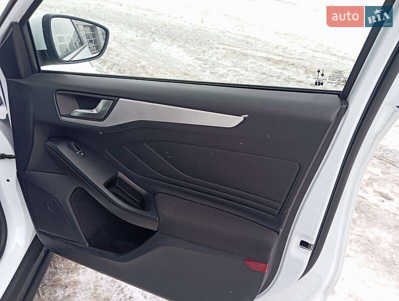 Хэтчбек Ford Focus 2020 в Киеве фото 22 Хэтчбек Ford Focus 2020 в Киеве