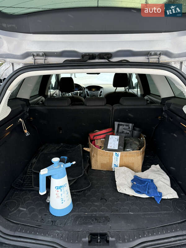 Універсал Ford Focus 2013 в Львові фото 49 Універсал Ford Focus 2013 в Львові