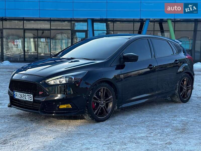 Хетчбек Ford Focus 2016 в Києві фото 2 Хетчбек Ford Focus 2016 в Києві