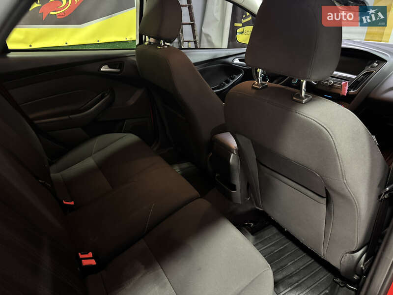 Хэтчбек Ford Focus 2016 в Киеве фото 13 Хэтчбек Ford Focus 2016 в Киеве
