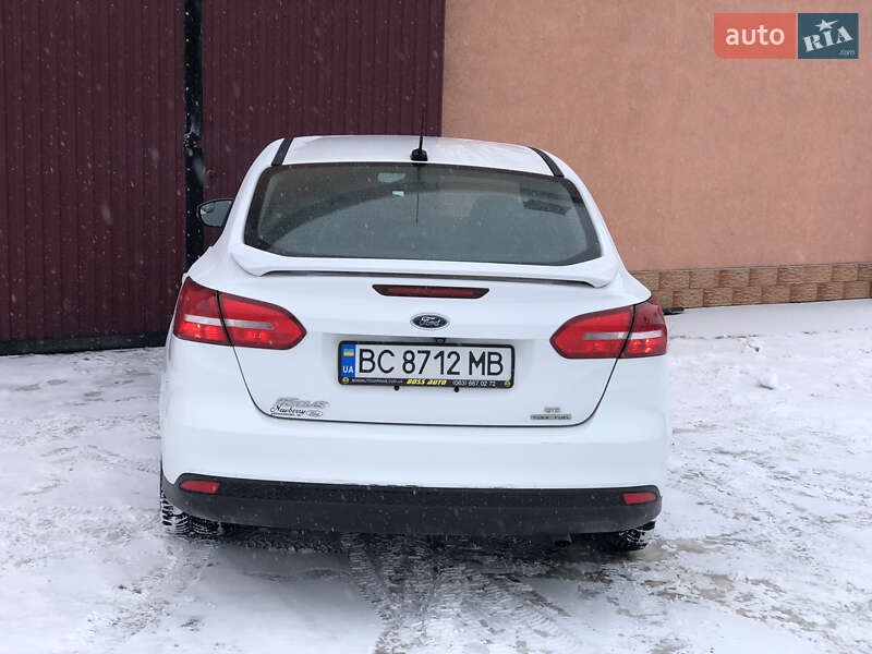 Хетчбек Ford Focus 2015 в Львові