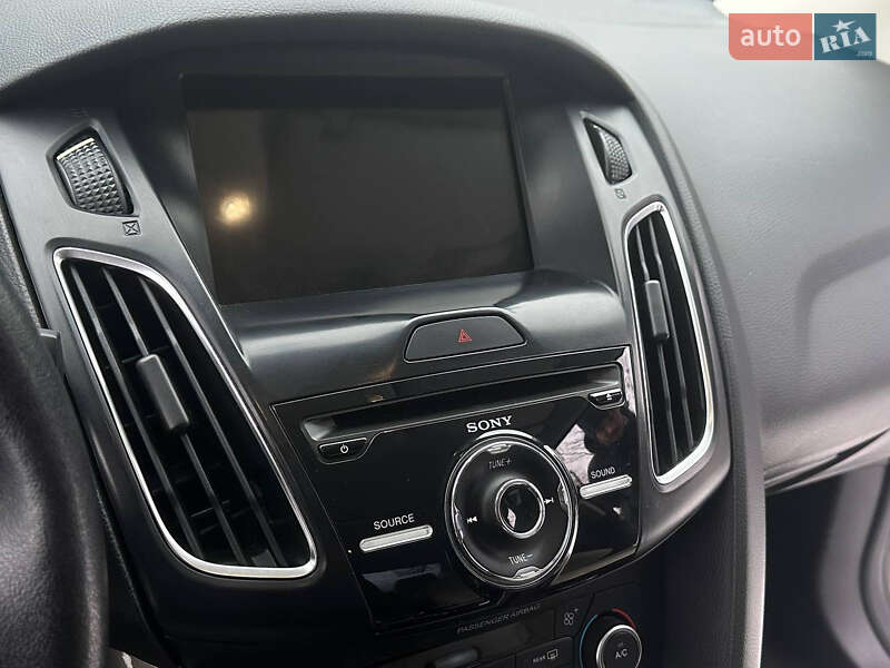 Седан Ford Focus 2018 в Черновцах