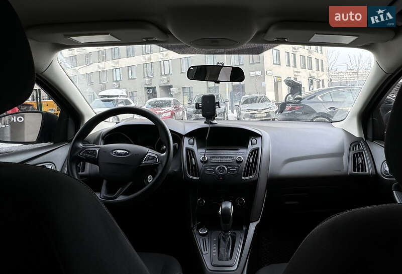 Седан Ford Focus 2015 в Киеве фото 10 Седан Ford Focus 2015 в Киеве