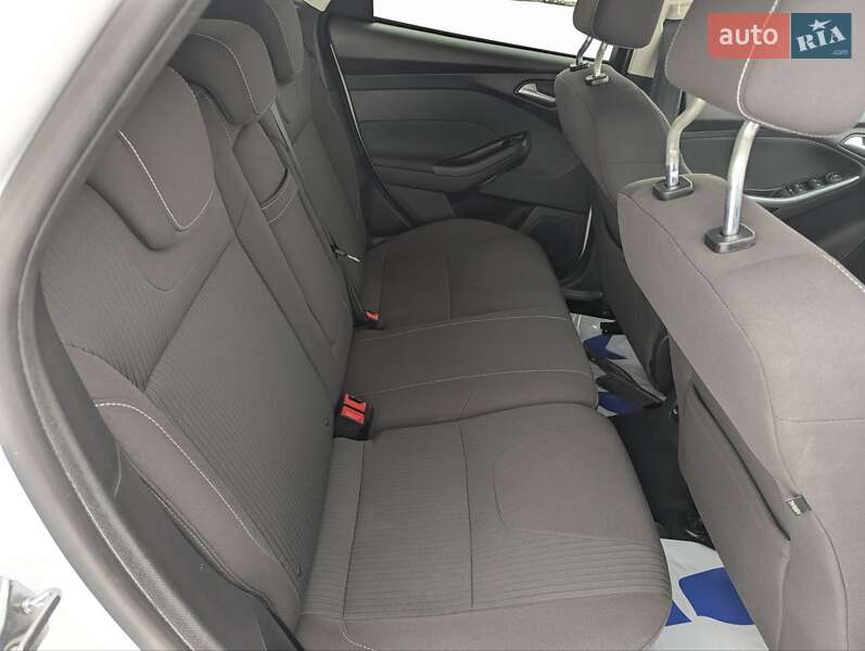 Хетчбек Ford Focus 2011 в Радивиліві фото 13 Хетчбек Ford Focus 2011 в Радивиліві