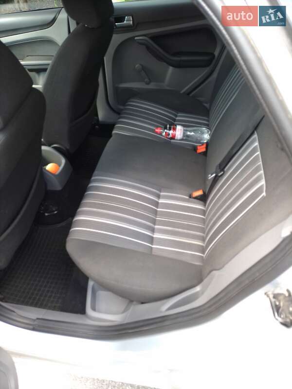 Хетчбек Ford Focus 2008 в Дніпрі