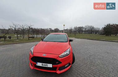 Хетчбек Ford Focus 2016 в Запоріжжі