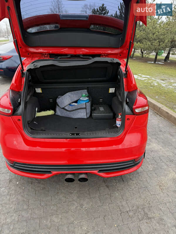 Хетчбек Ford Focus 2016 в Запоріжжі фото 7 Хетчбек Ford Focus 2016 в Запоріжжі