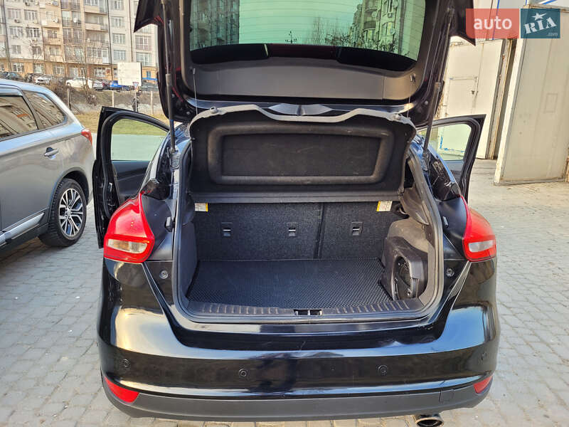 Хетчбек Ford Focus 2016 в Дніпрі фото 15 Хетчбек Ford Focus 2016 в Дніпрі