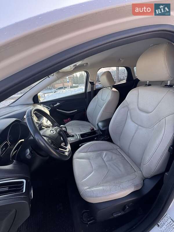 Хэтчбек Ford Focus 2016 в Черновцах