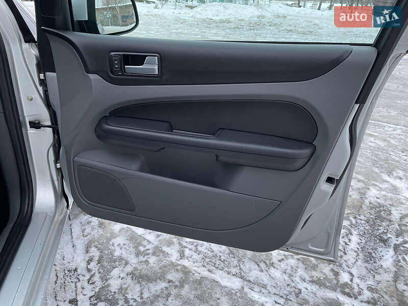 Універсал Ford Focus 2008 в Рівному фото 25 Універсал Ford Focus 2008 в Рівному
