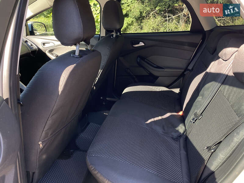 Универсал Ford Focus 2013 в Киеве фото 22 Универсал Ford Focus 2013 в Киеве