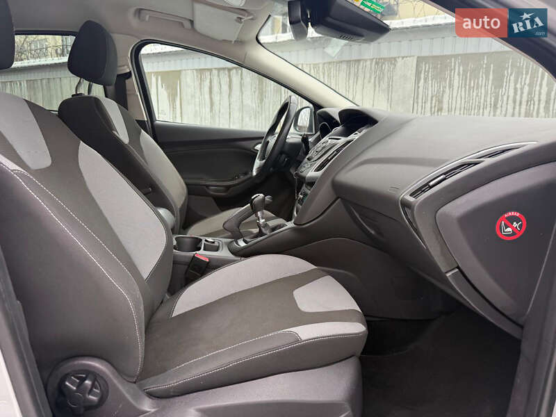 Хэтчбек Ford Focus 2011 в Луцке