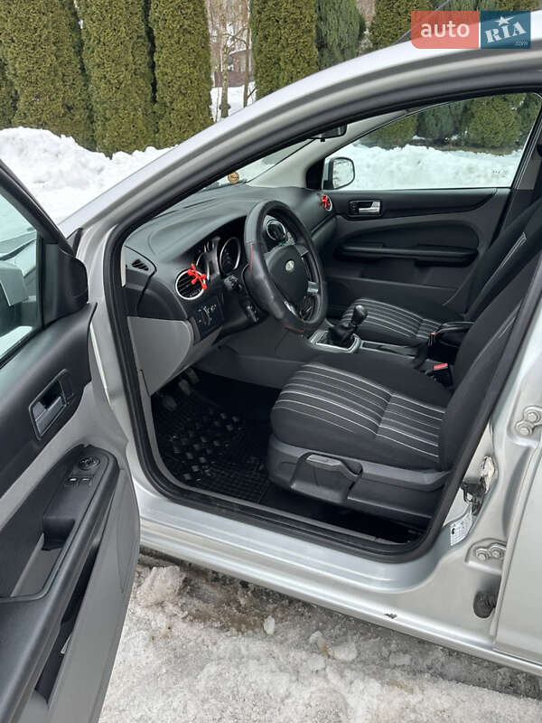 Универсал Ford Focus 2009 в Городке