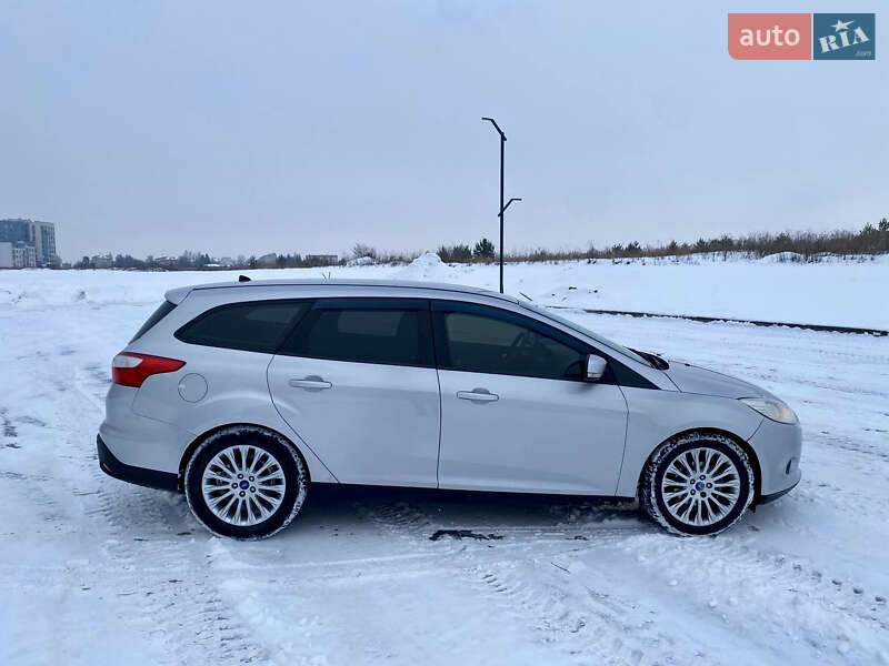 Универсал Ford Focus 2011 в Ровно