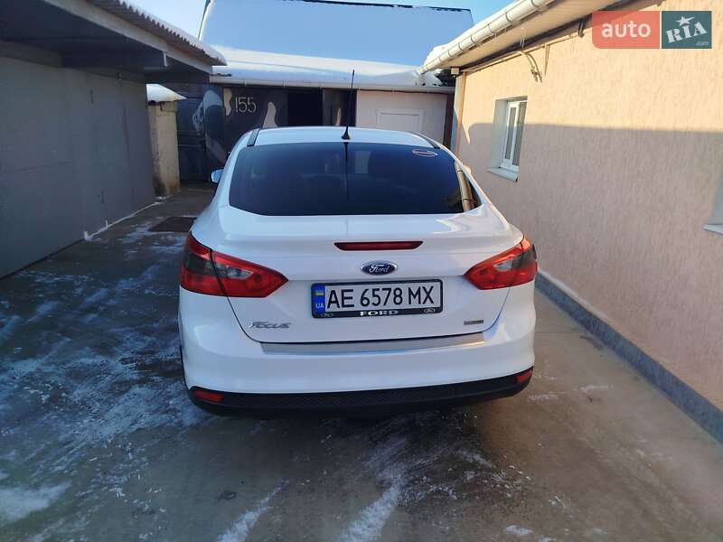Седан Ford Focus 2013 в Синельниковому
