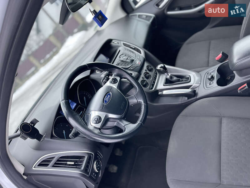 Универсал Ford Focus 2013 в Долине