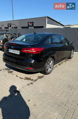 Седан Ford Focus 2017 в Ужгороді