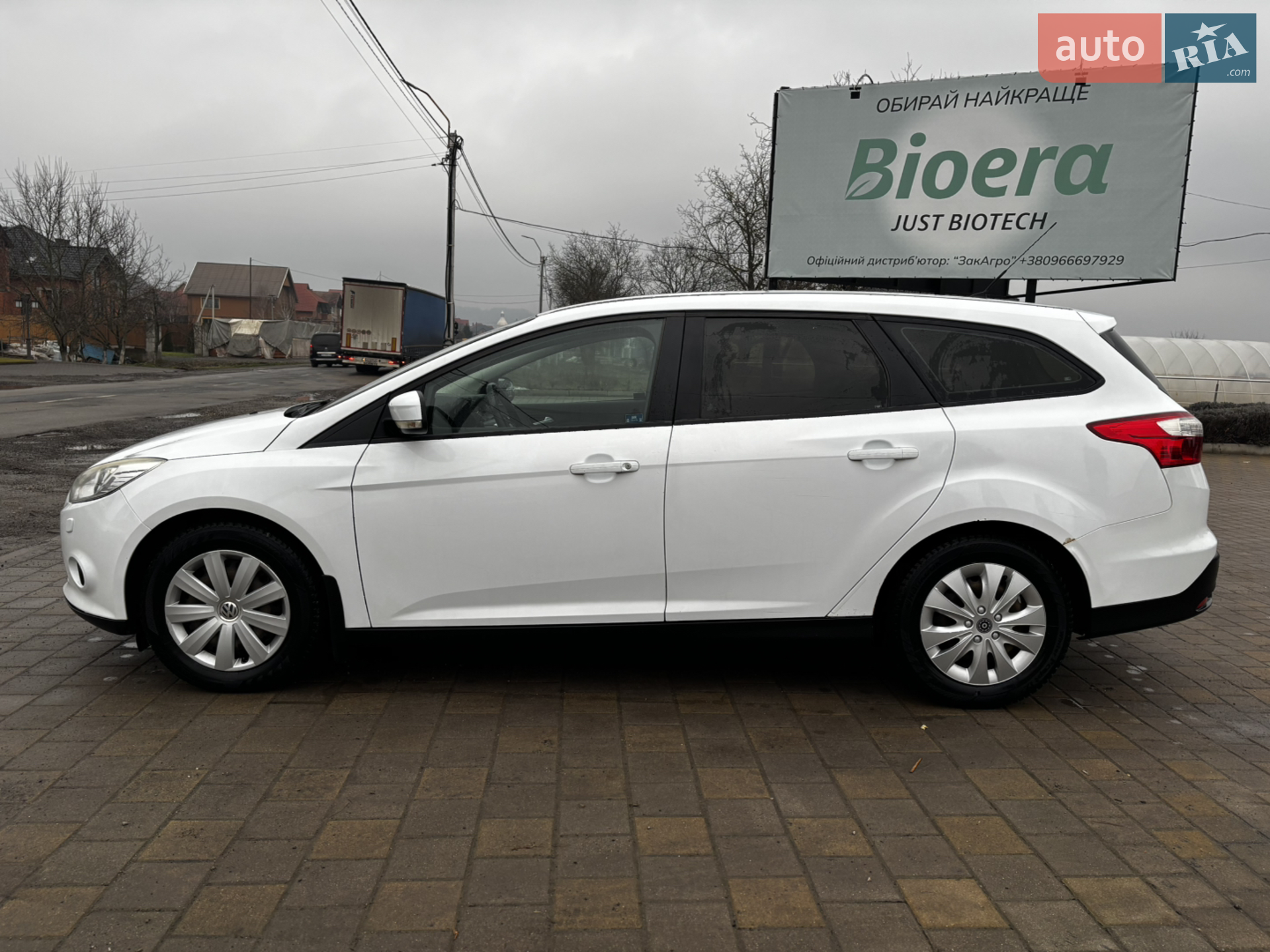 2011 Ford Focus - мініатюра 2