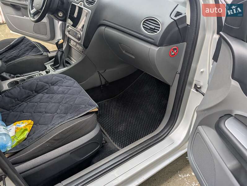 Хетчбек Ford Focus 2010 в Каневі