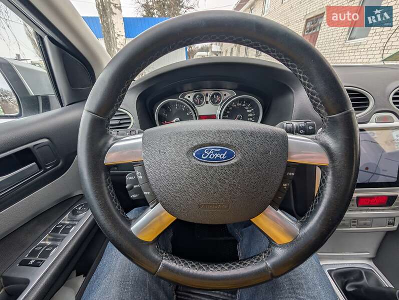 Хетчбек Ford Focus 2010 в Каневі