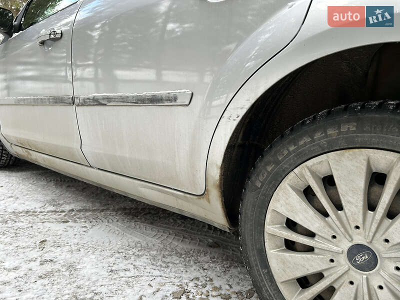 Хетчбек Ford Focus 2006 в Поляниці фото 7 Хетчбек Ford Focus 2006 в Поляниці