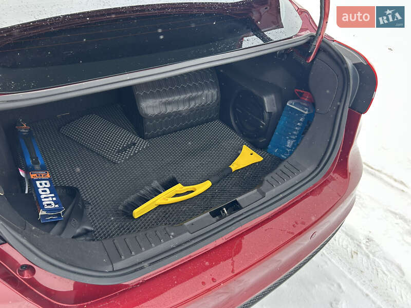 Седан Ford Focus 2015 в Сумах