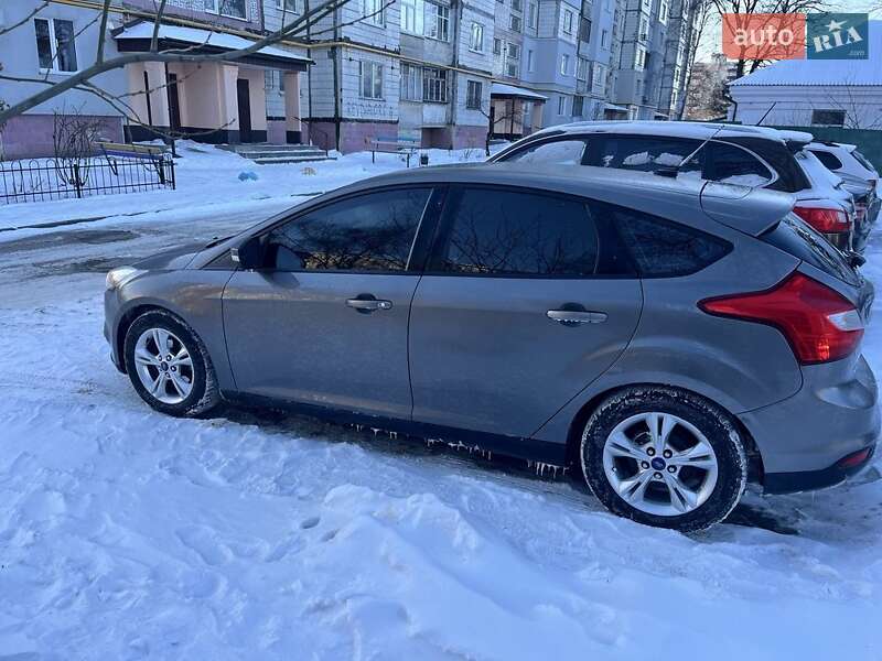 Хэтчбек Ford Focus 2012 в Сумах